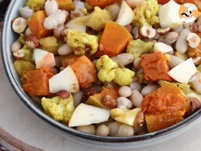 Salada de outono: feijão branco, abóbora, couve flor, maçã e nozes. - foto 2