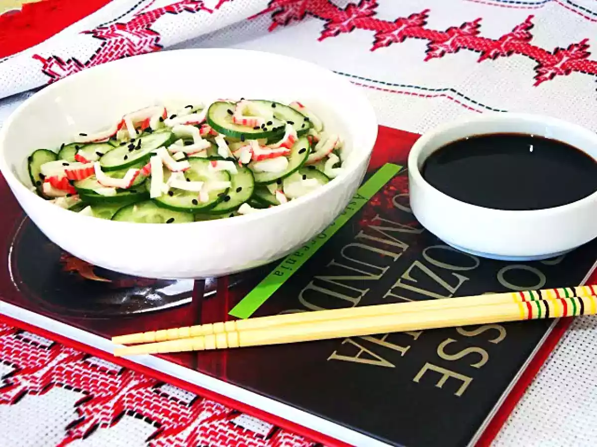 Salada de Pepino com Gergelim e Kani-kama