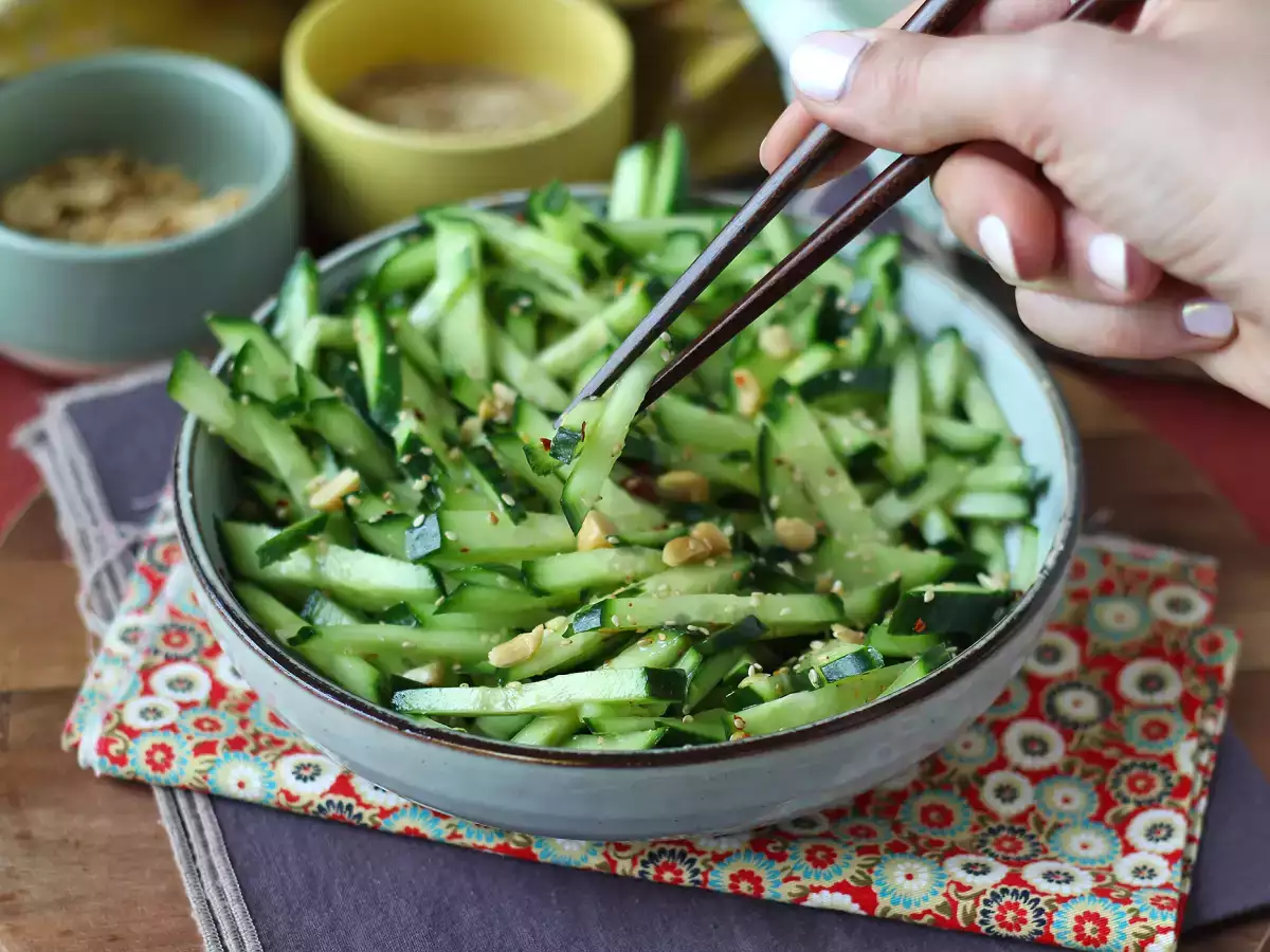 Salada de pepino picante com amendoim - foto 3