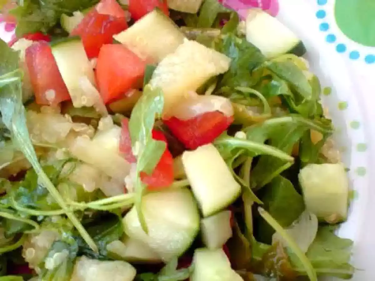 Salada de quinoa e pêra em vinagreta de mel e tomilho - foto 2