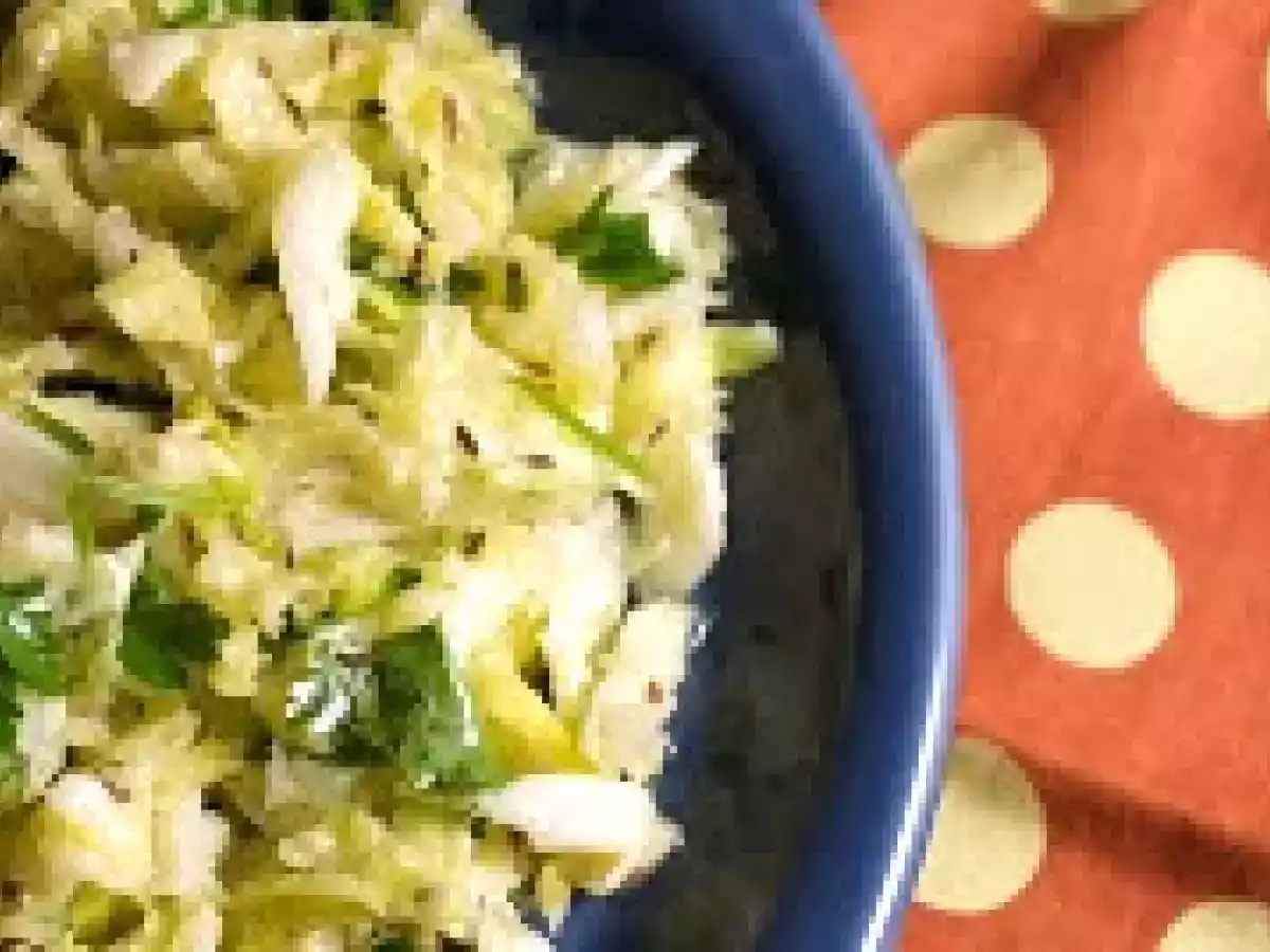 Salada de Repolho com Alho (vegana)