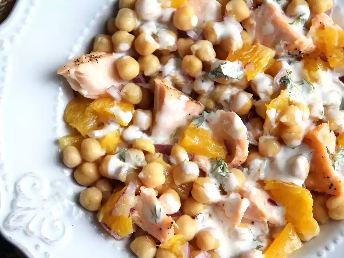 Salada de salmão, grão de bico e laranja - foto 3