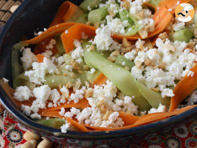 Salada de tagliatelle de legumes com molho de amendoim - foto 4