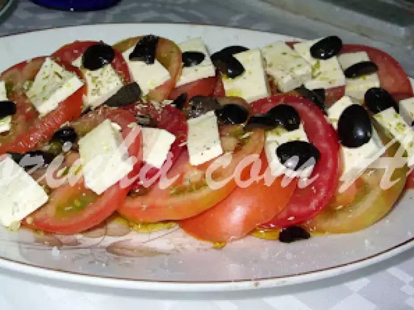 Salada de tomate com queijo feta, foto 1