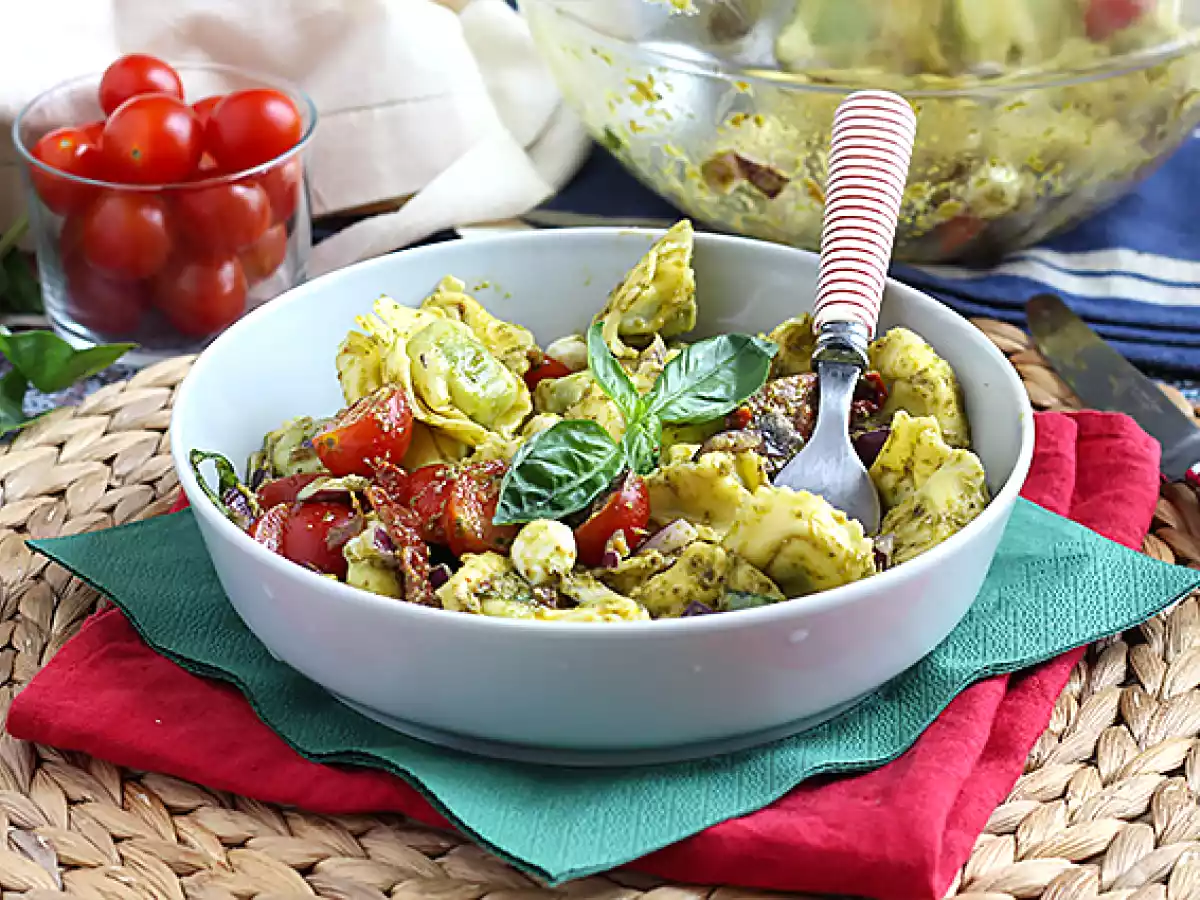 Salada de tortellini e pesto - foto 3