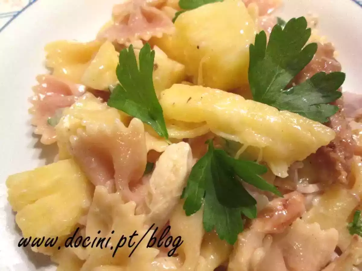 Salada Farfalle e Frango com Ananás (Aproveitamento de Sobras)