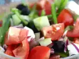 Salada grega (ou Horiatiki Salata), foto 3