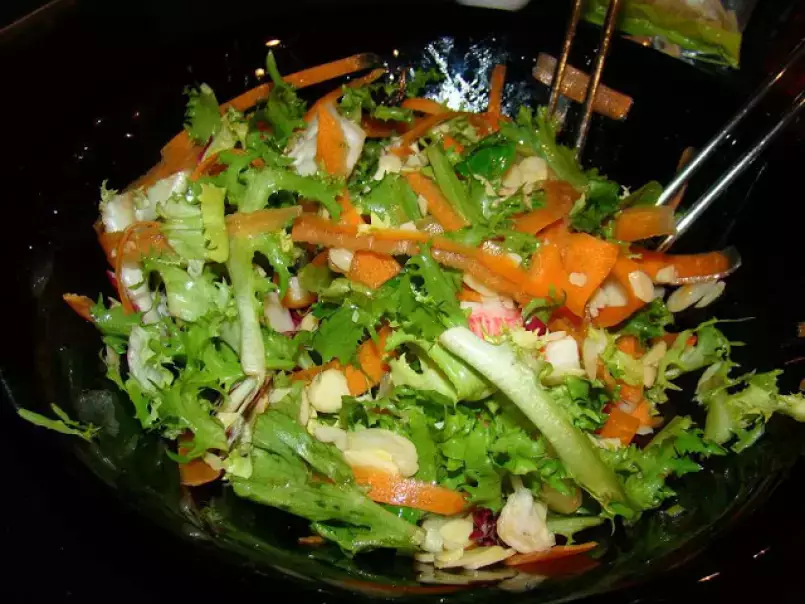 Salada Mista com Cenoura, Amêndoas tostadas, Delícias do Mar e Vinagre de Framboesa - foto 4
