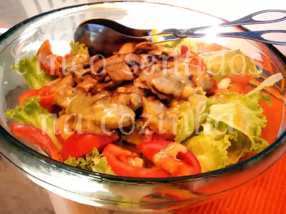Salada mista com cogumelos em pesto de mangericão e nozes - foto 3