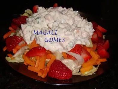 Salada Tropical com molho cremoso (Magali)