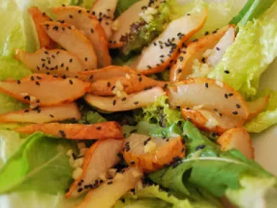 Salada verde com pêra assada