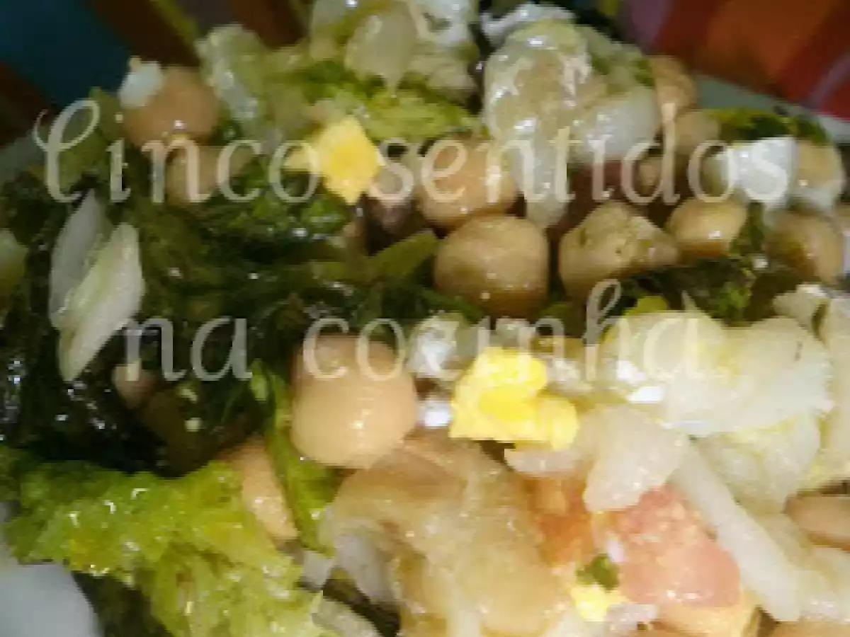 Salada verde de bacalhau com grão
