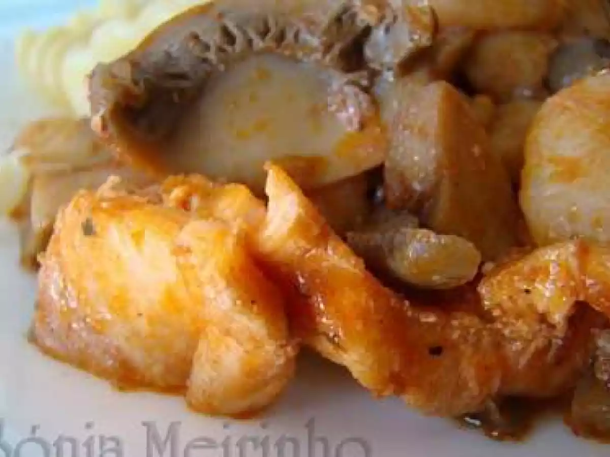 Salmão com Cogumelos e Miolo de Camarão - foto 2