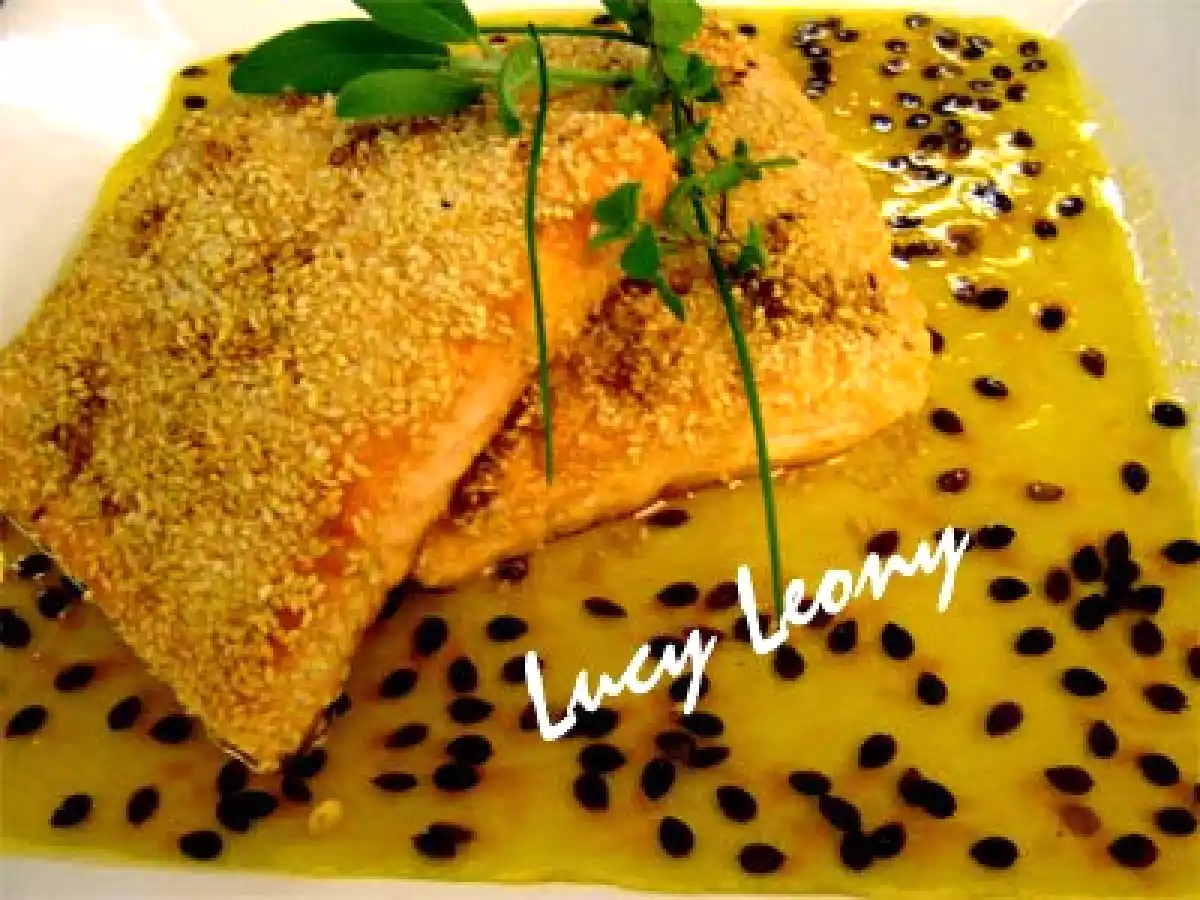Salmão com Crosta de Gergelim e Molho de Maracujá