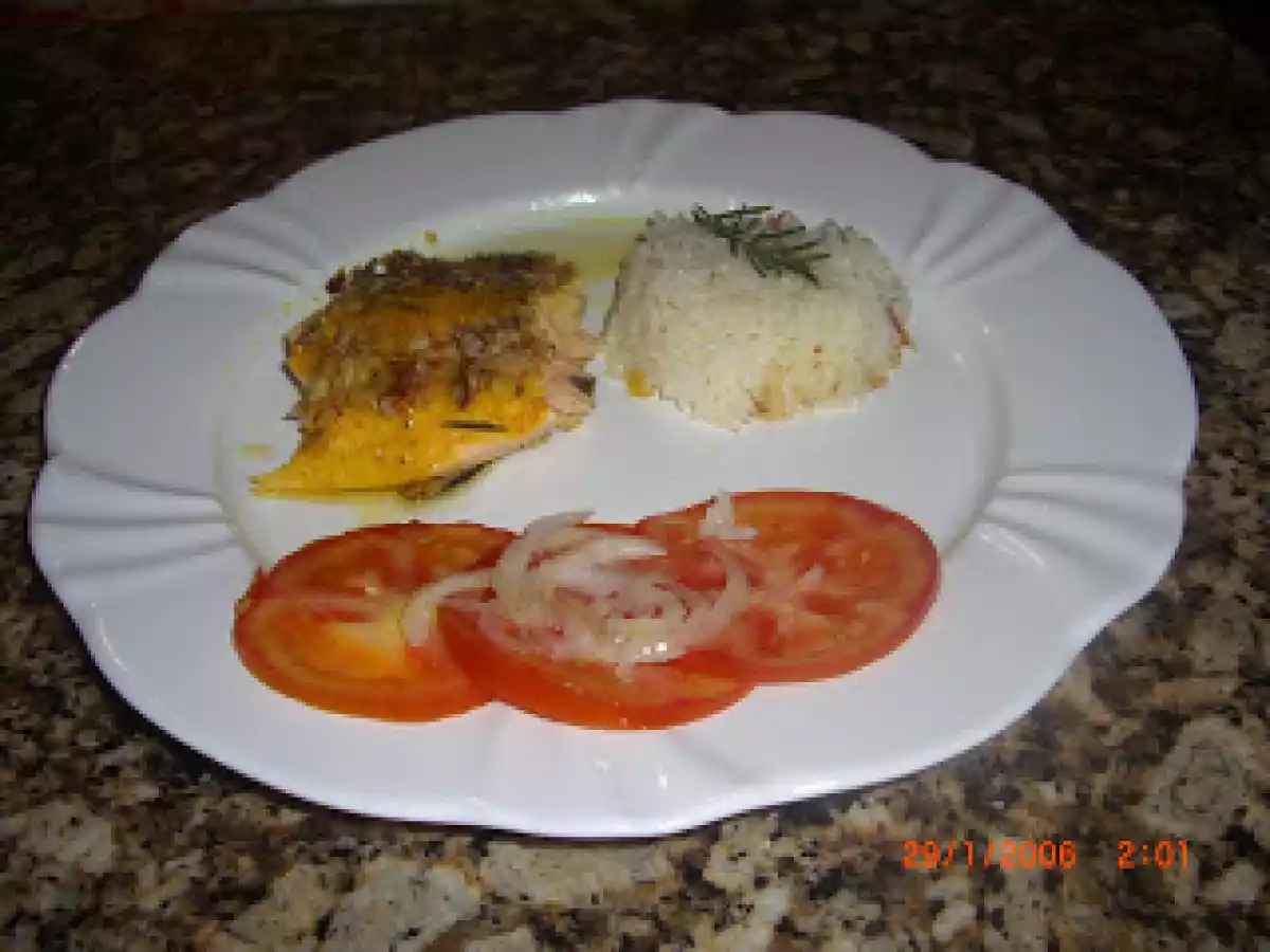 Salmão com ervas e creme de cebola - foto 2