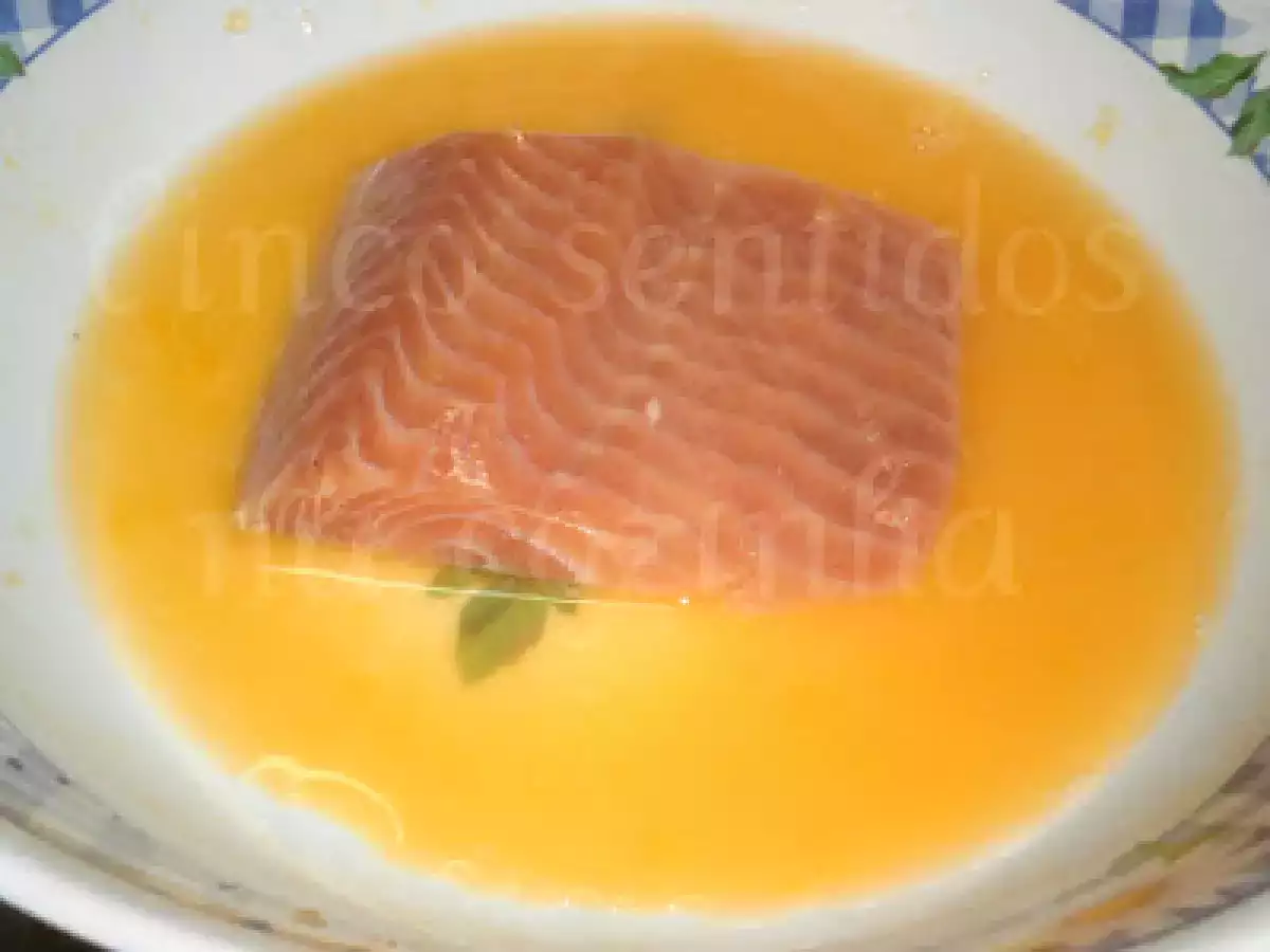 Salmão com frutos do mar marinado em laranja - foto 3