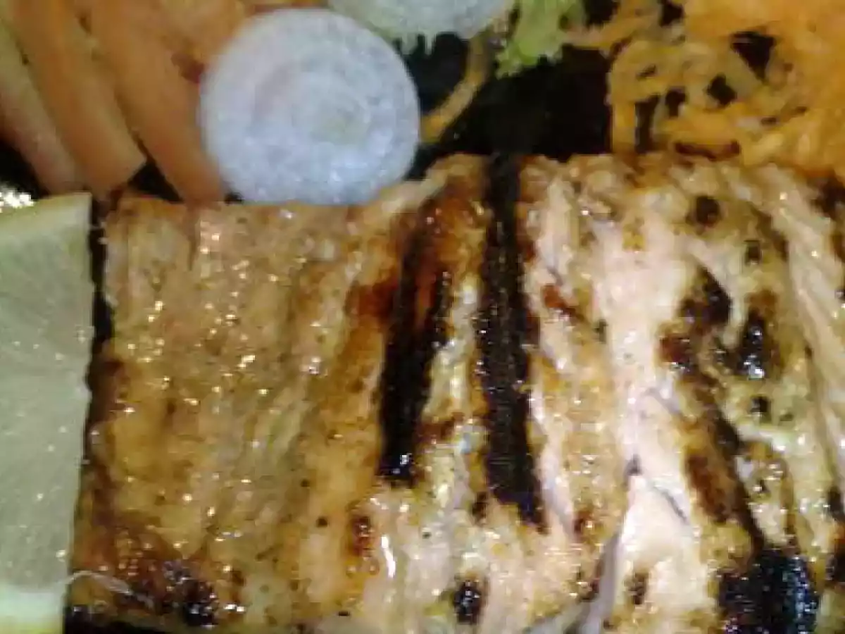 SALMÃO COM MEL E LIMÃO