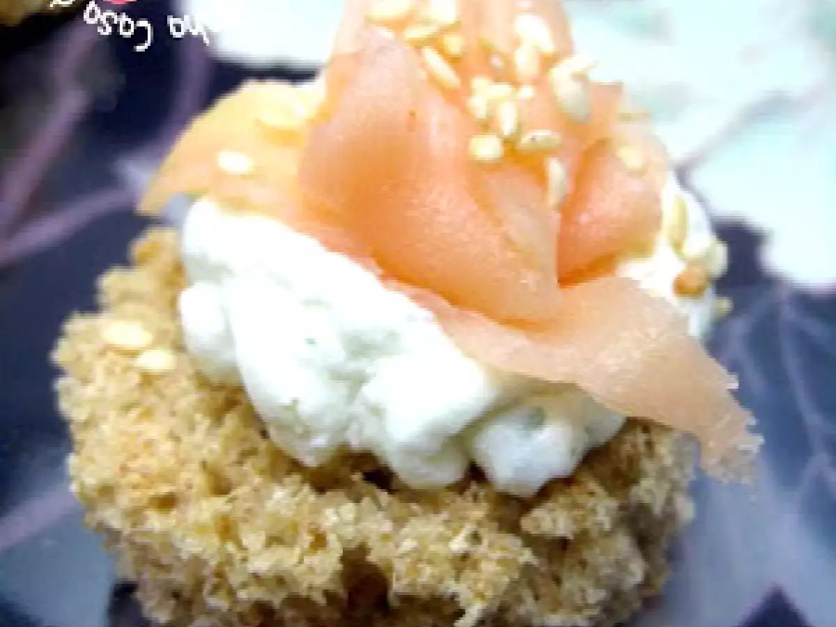 Salmão defumado com creme de queijo - foto 2