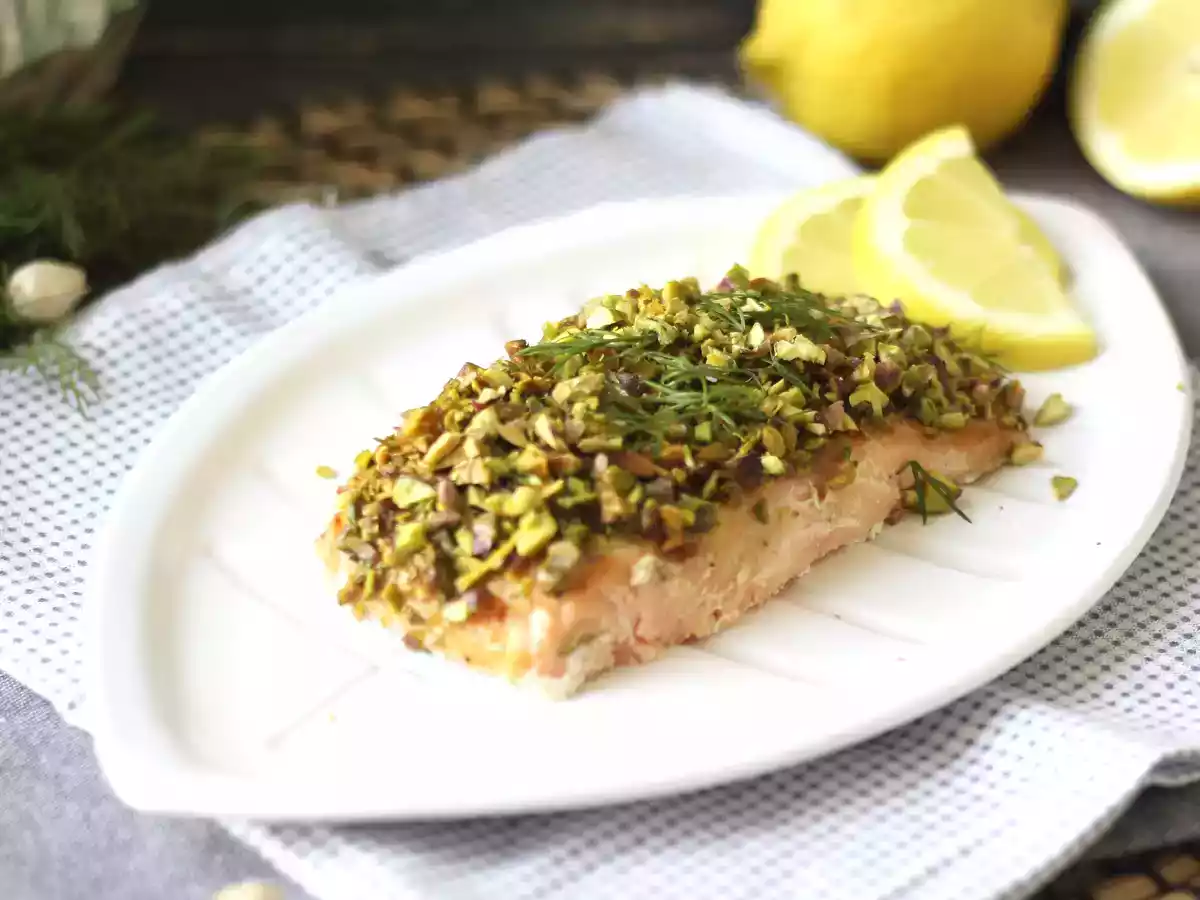 Salmão em Crosta de Pistache: Receita Elegante em Menos de 15 Minutos