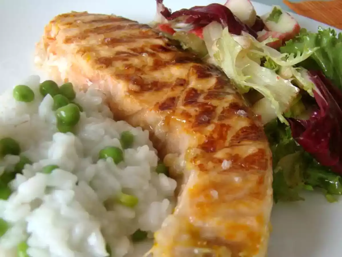 Salmão Grelhado marinado em Gengibre, Laranja e Mel
