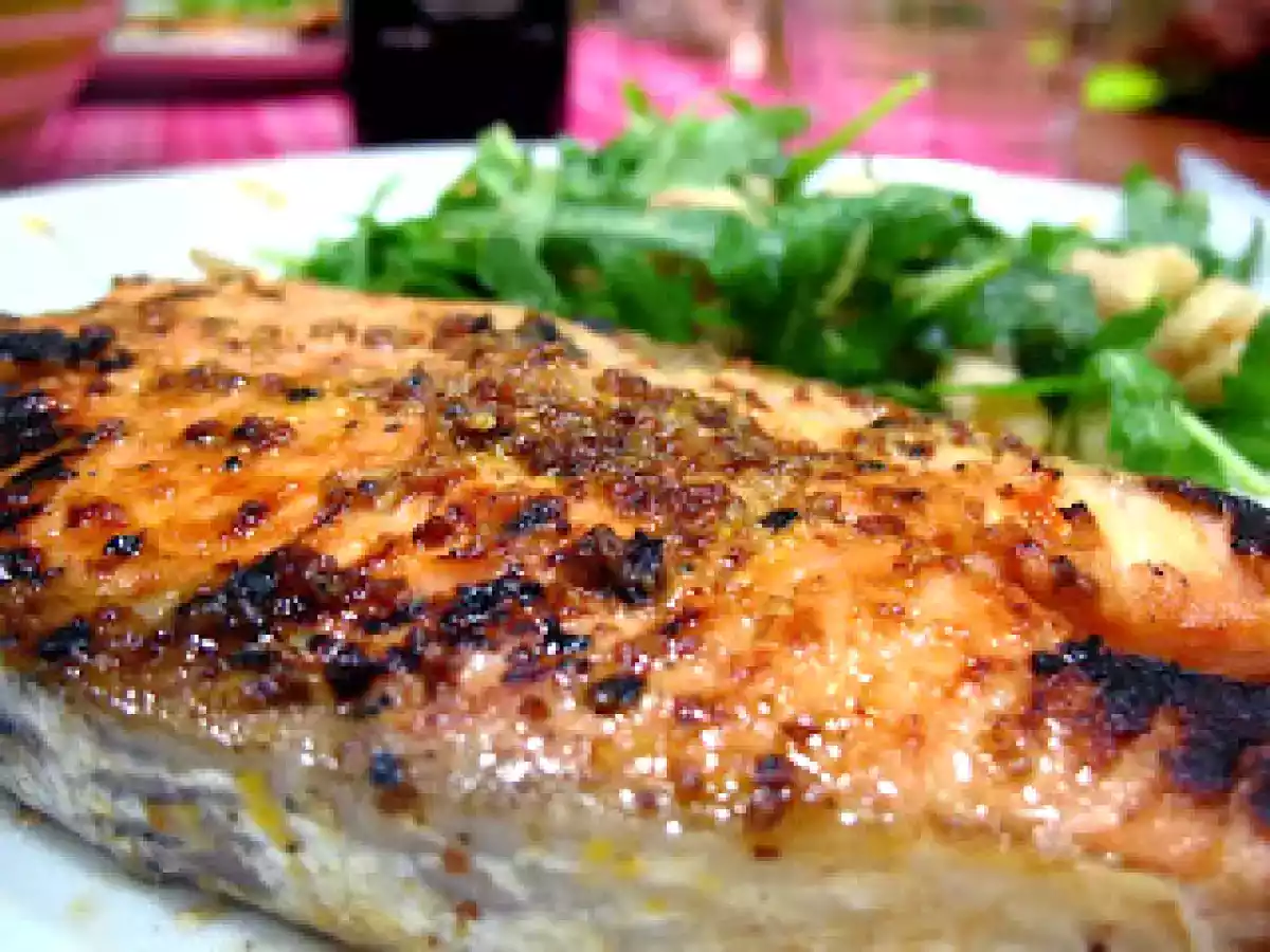 Salmão marinado em mostarda e mel