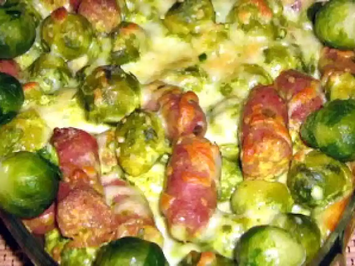 Salsichas Com Couve-de-bruxelas