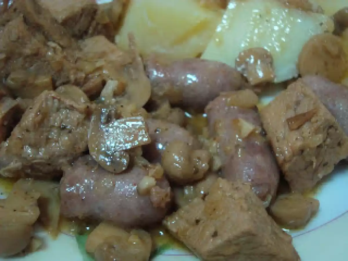 Salsichas frescas na frigideira - foto 2