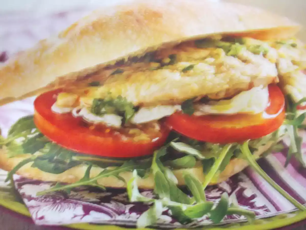 Sanduíche de Peito de Frango Grelhado