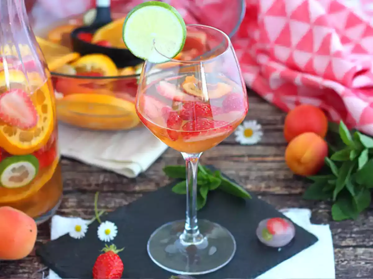 Sangria de vinho branco (Sangria branca)
