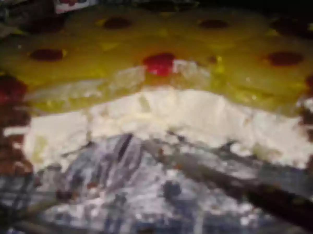 Semifrio de ananás com torta de chocolate - foto 2