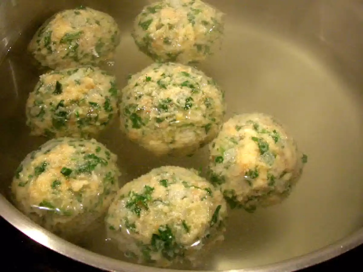 Semmelknödel com molho de cogumelos - foto 3