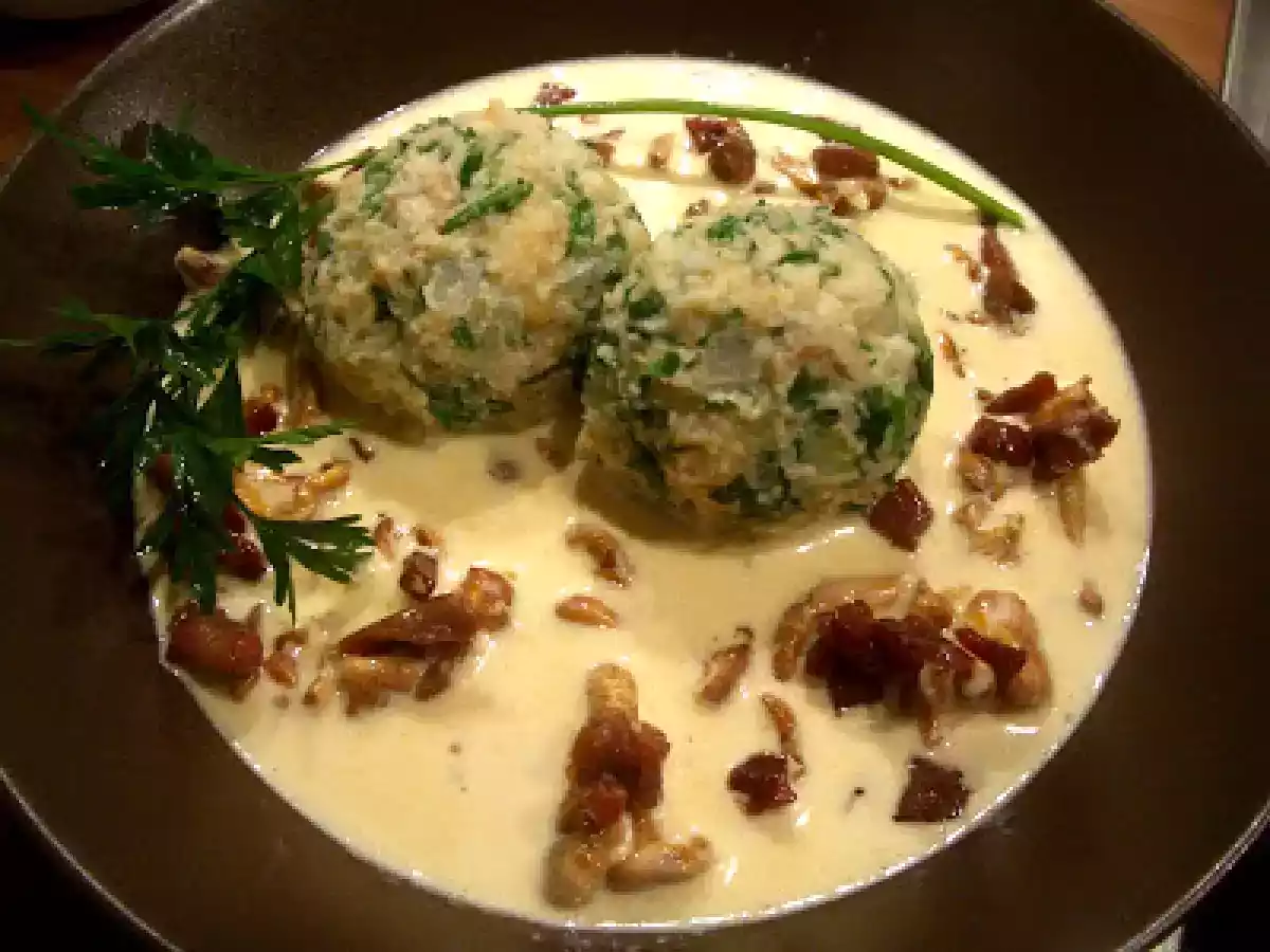 Semmelknödel com molho de cogumelos - foto 4