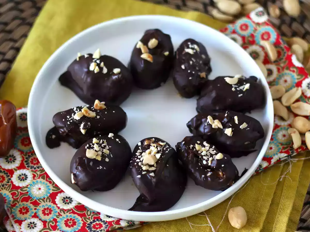 Snickers caseiro: tâmaras, amendoim e chocolate, o trio perfeito e sem adição de açúcar - foto 3
