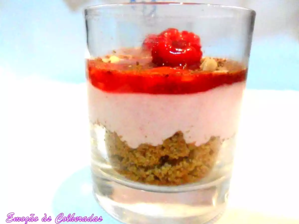 Sobremesa de Iogurte de Morango