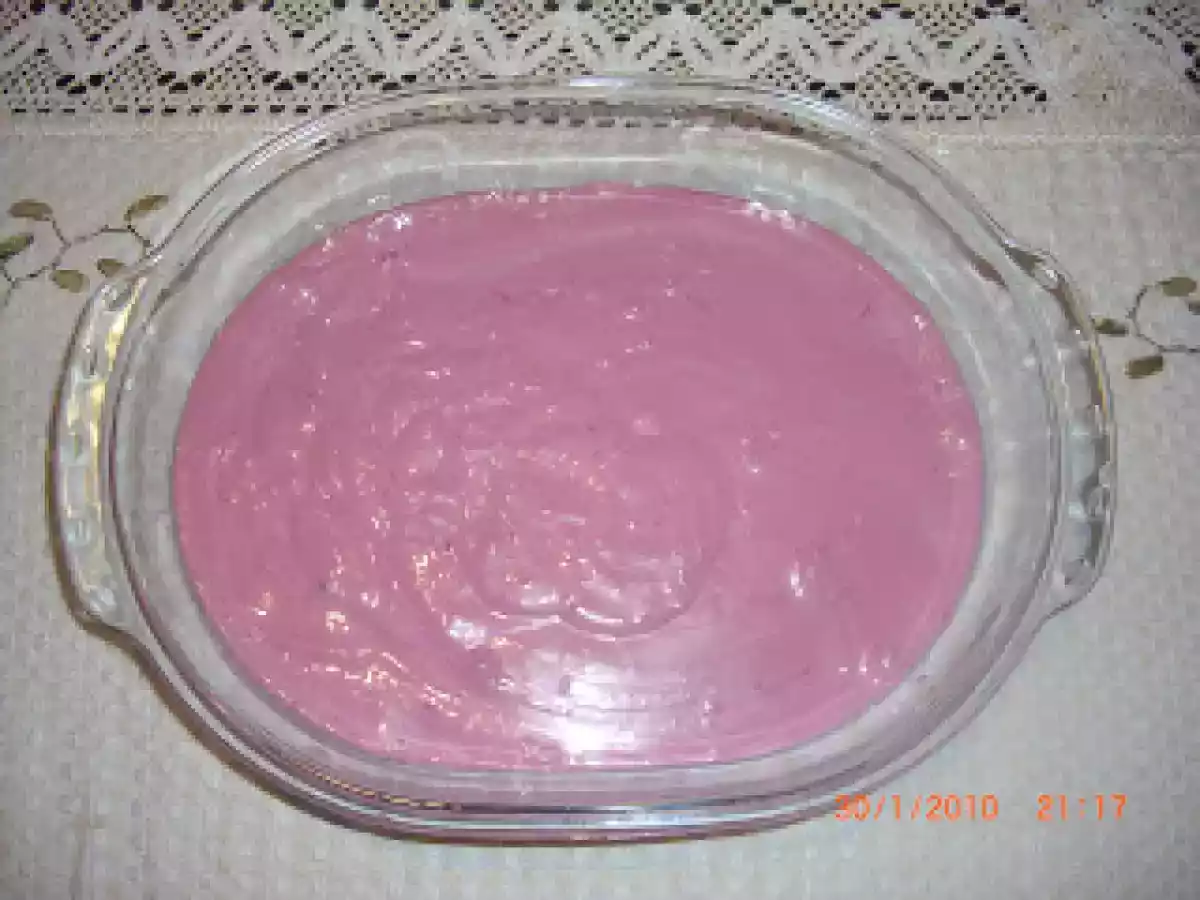 Sobremesa de uva (quase uma mousse)