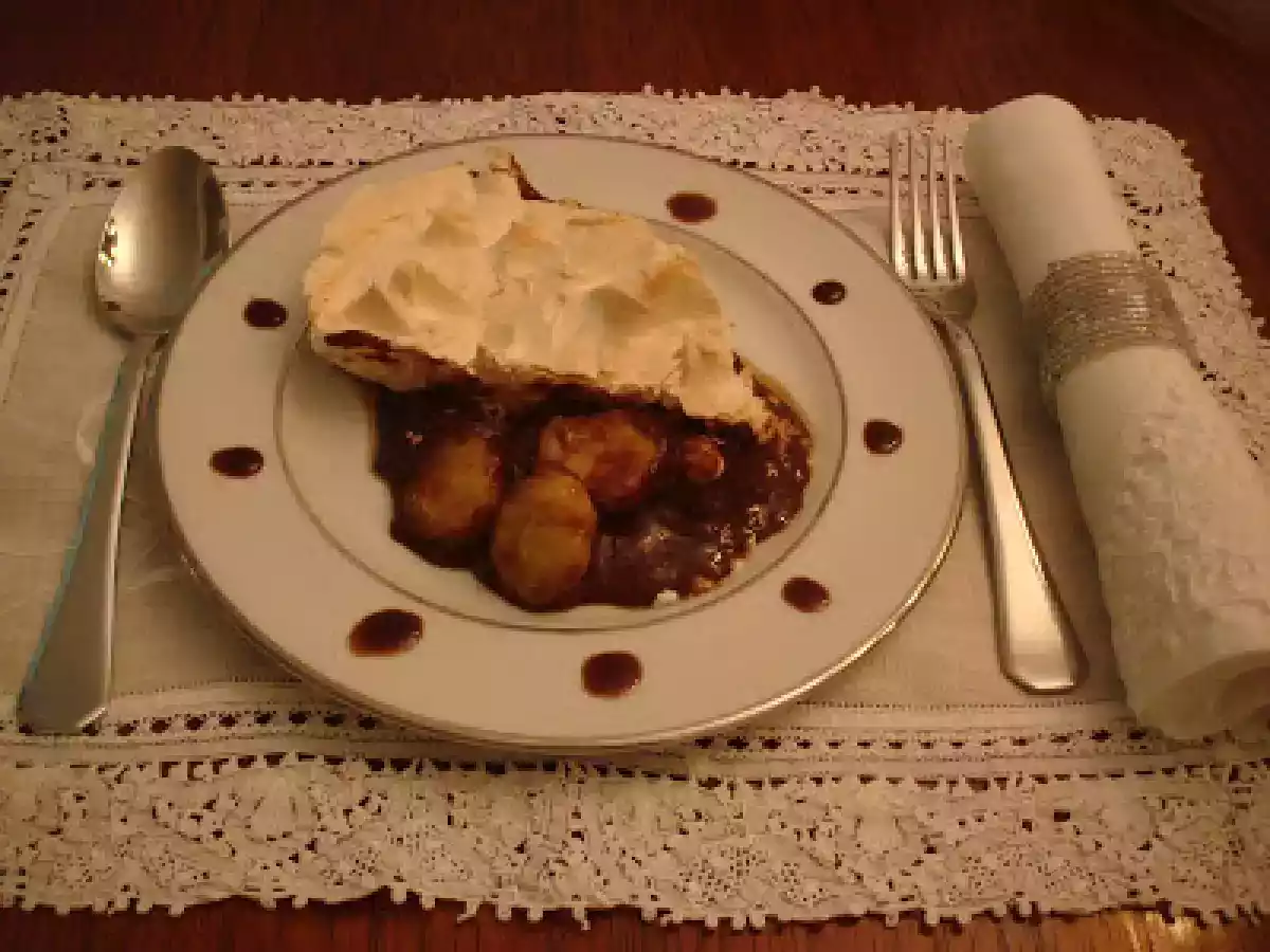 Sobremesa quente de banana e chocolate