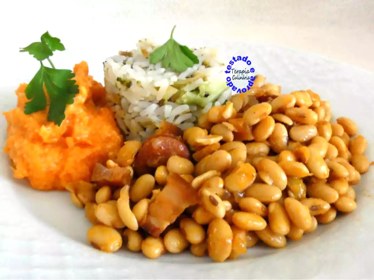 Soja com bacon e linguiça calabreza, Arroz de brócolis americano