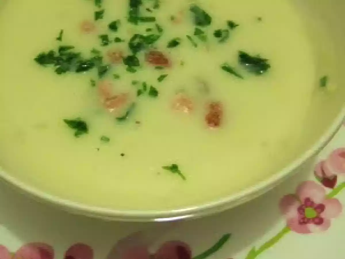 Sopa cremosa de couve-flor