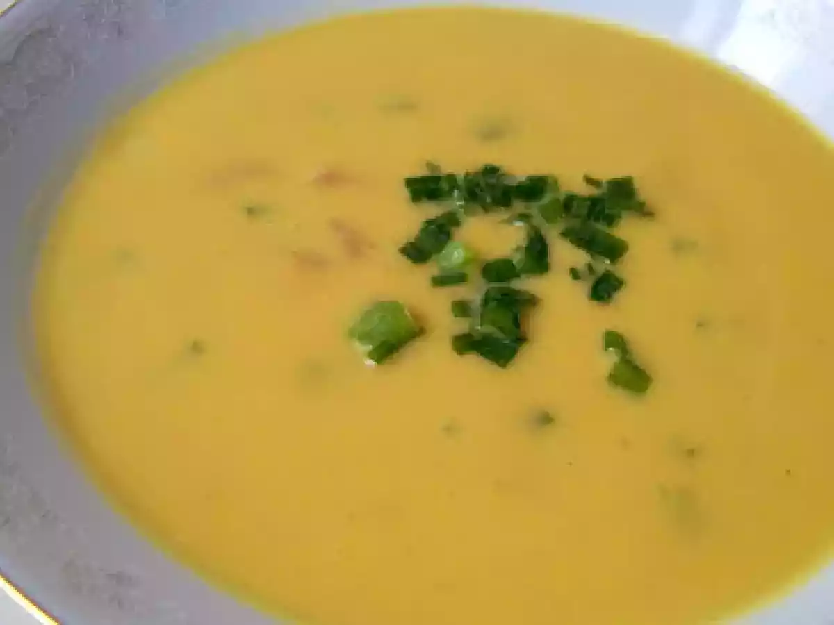 Sopa Cremosa de Mandioquinha, Cenoura e Gengibre
