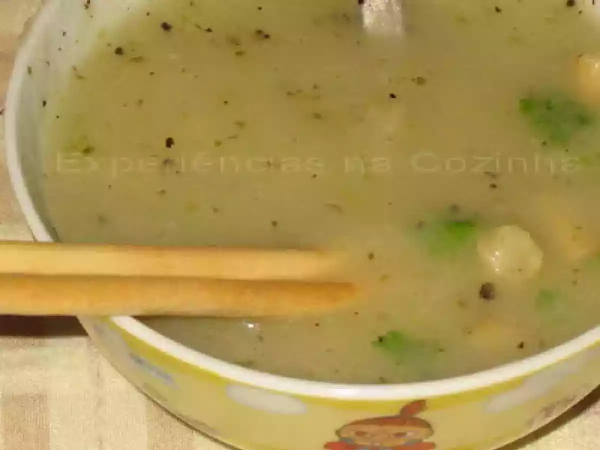 Sopa de Aipo, Alho Francês e Coentros