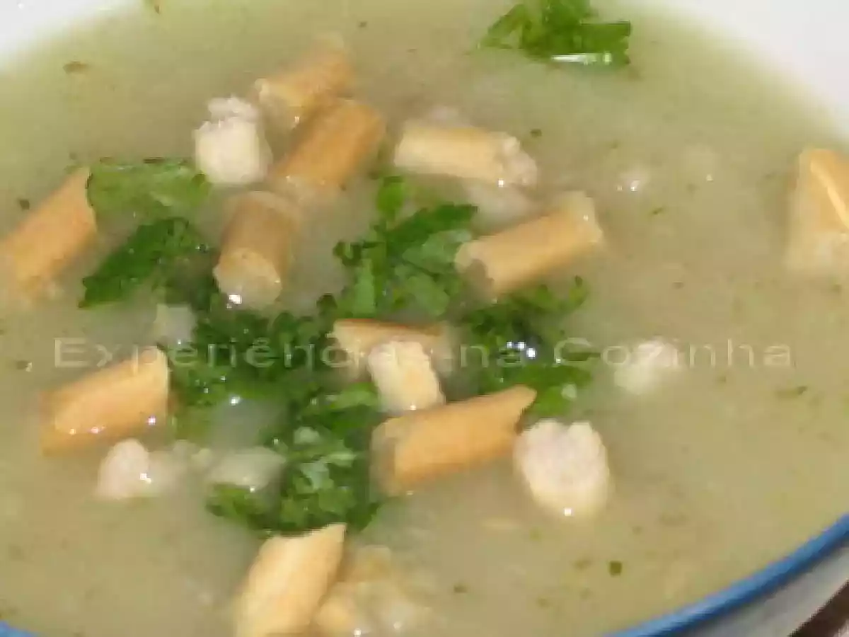 Sopa de Aipo, Alho Francês e Coentros - foto 2