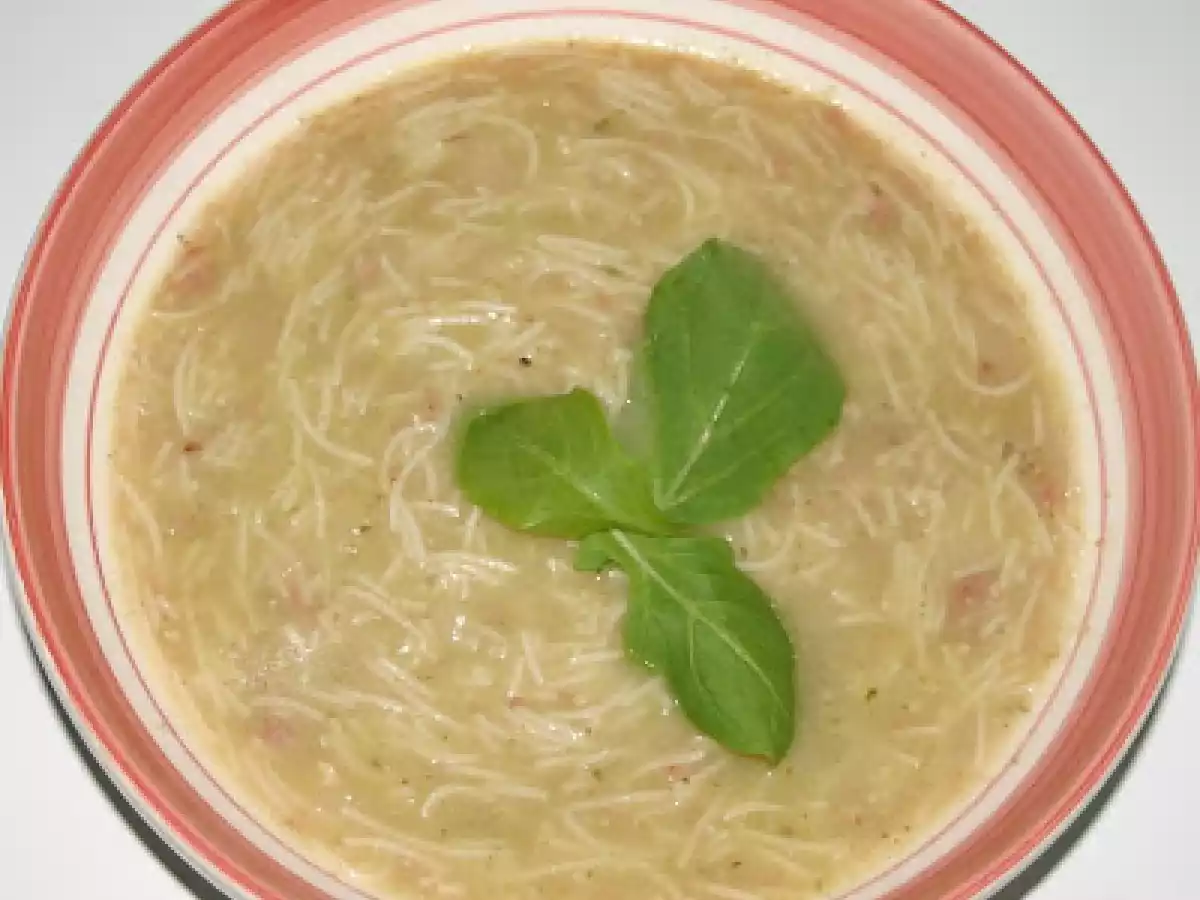 .:Sopa de Alho Francês e Bacon