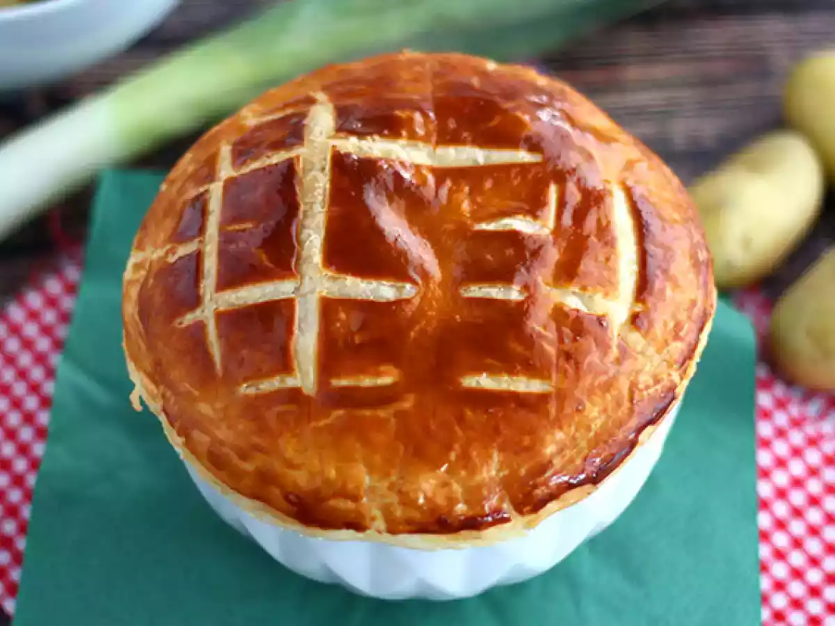 Sopa de Alho-poró e batata com massa folhada - foto 2