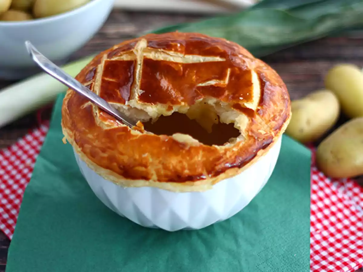 Sopa de Alho-poró e batata com massa folhada - foto 3