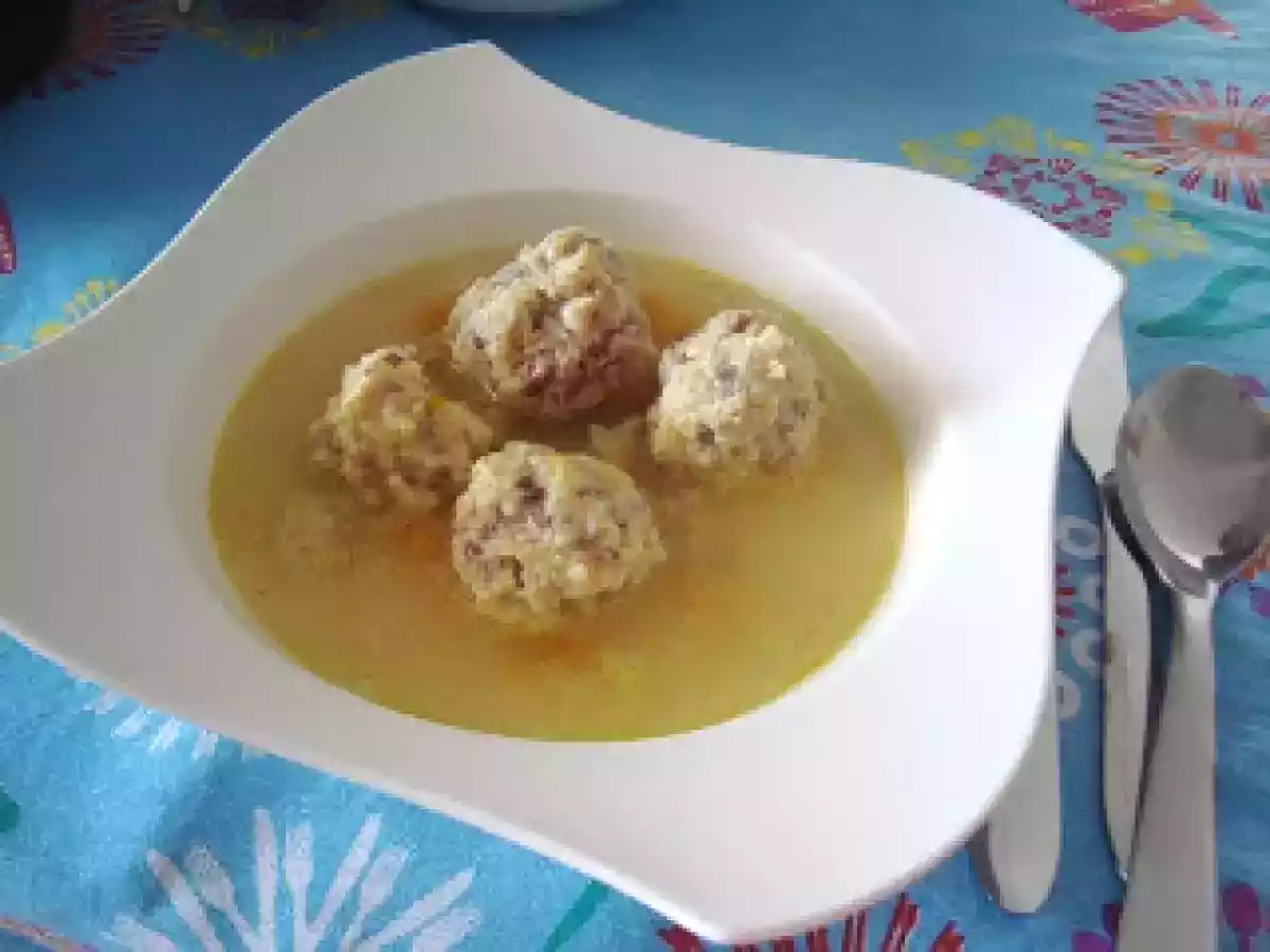 Sopa de Bolas ou Canederli