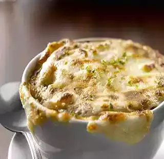 Sopa de cebola gratinada