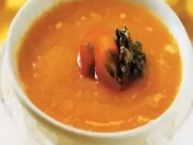 Sopa de cenoura ao pesto
