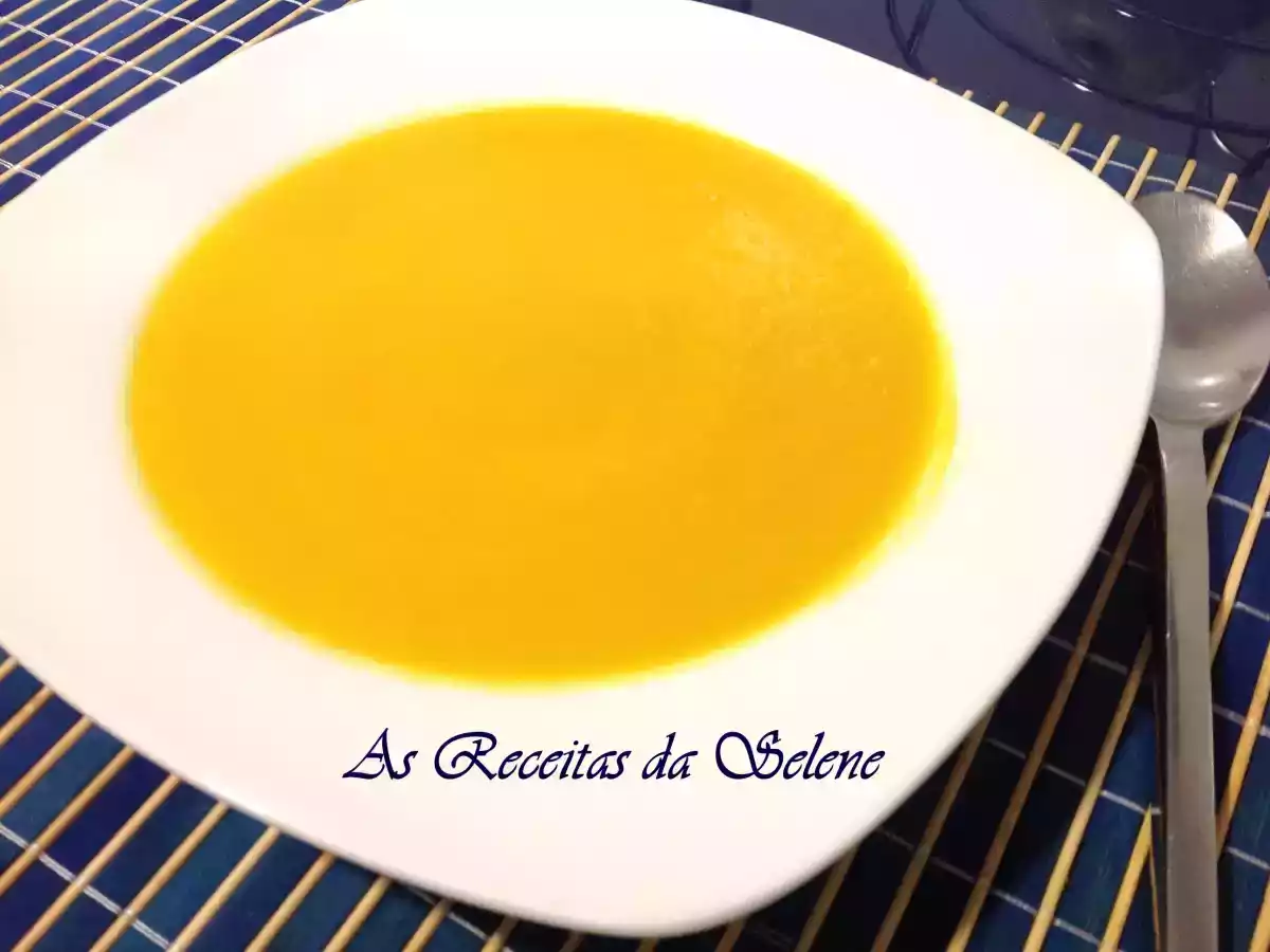 Sopa de Cenoura e Abóbora na Yammi
