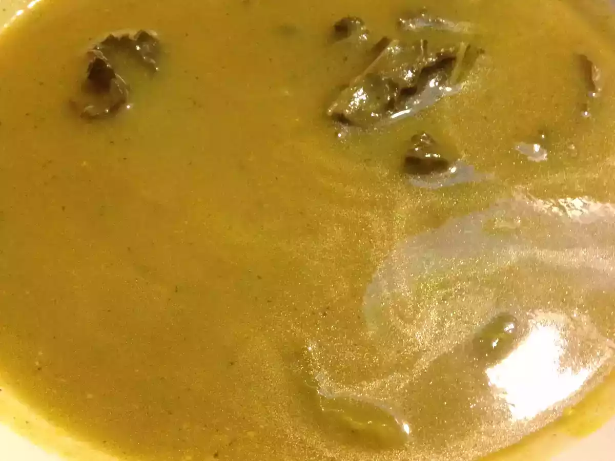 Sopa de couve lombarda.