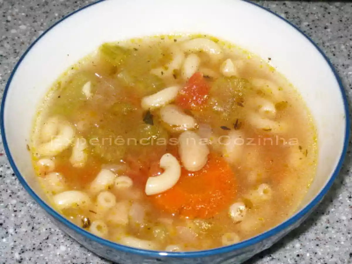 Sopa de Feijão Branco com Massa - foto 3